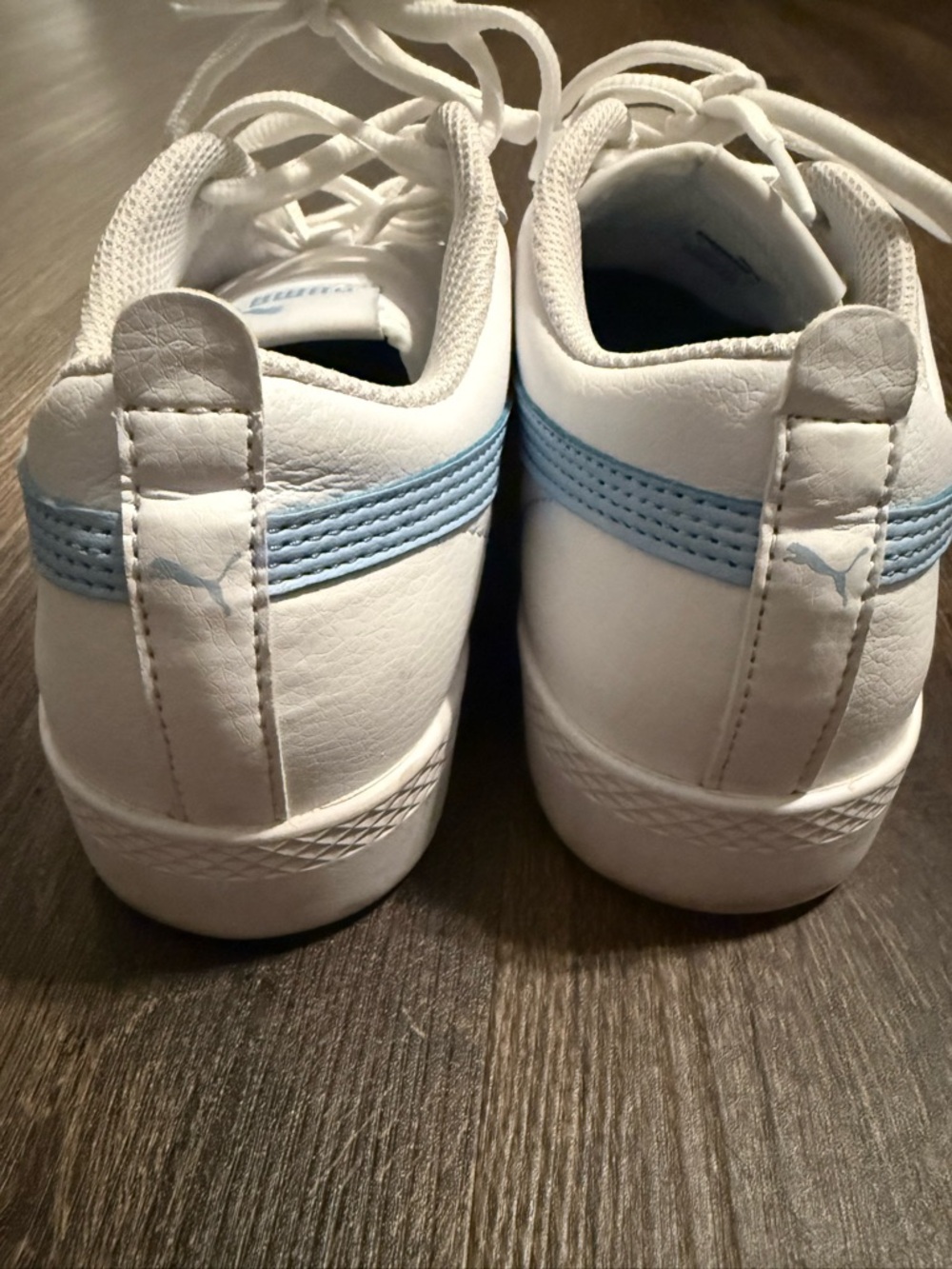 Women’s Puma sneakers Sz 8.5 - Picture 3 of 7